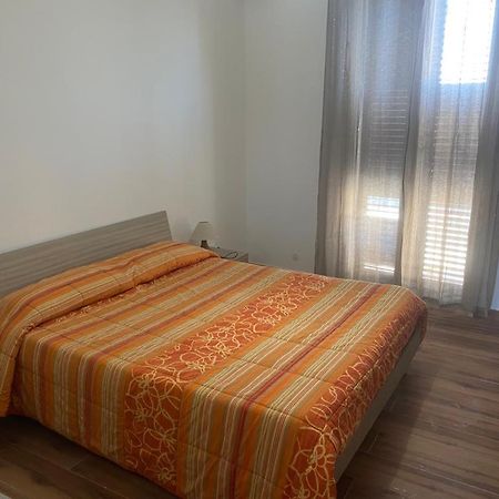 La Casa Di Nonna Dina Villa Szirakúza Kültér fotó